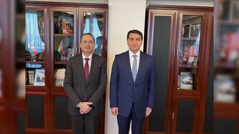 Hikmət Hacıyev Pakistan səfiri ilə görüşüb