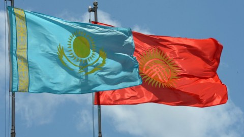 Qazaxıstan və Qırğızıstan Baş nazirləri arasında telefon danışığı olub