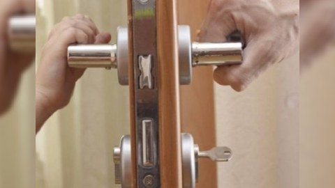 Köməksiz qalan azyaşlı xilas edildi
