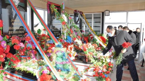 Şəhid leytenantın məzarı ziyarət olunub