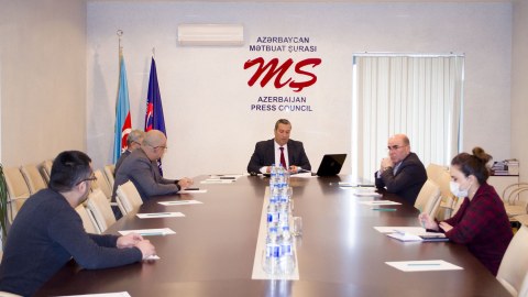 Mətbuat Şurasından bu sayta XƏBƏRDARLIQ