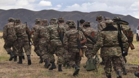 Ermənistan Azərbaycanın qaytardığı 6 hərbçini həbs edib 