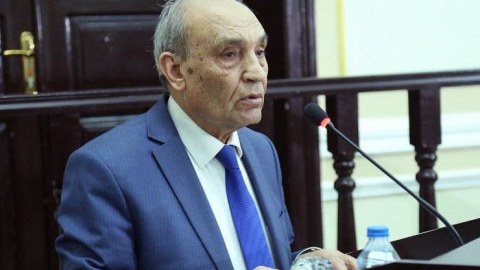 "Hörümçək" sözü lüğətdən təsadüfən ÇIXARILIB
