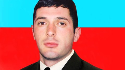 Anasına verdiyi vədi yerinə yetirən MƏRD OĞUL...