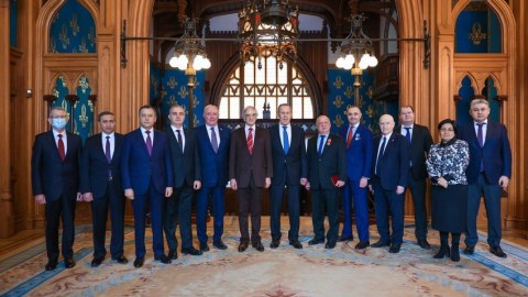 Lavrov MDB ölkələrinin səfirləri ilə görüşdü