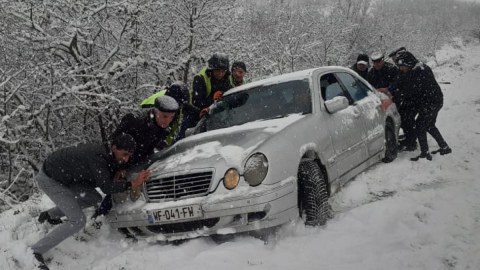 10-a yaxın avtomobil qəzaya düşdü - FOTOLAR