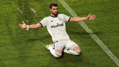 Mahir Emreli haqda yeni xəbər: “Başakşehir”lə müqavilə imzalayıb