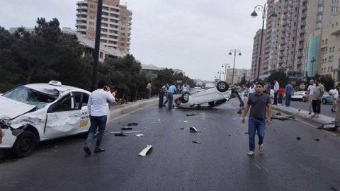 Bakıda yol qəzalarında 197 nəfər ölüb