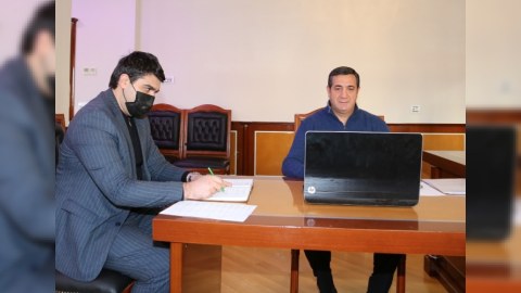 Mahir Abbaszadə seçicilərlə videoqəbul keçirib - FOTO