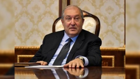 Erməni prezident istefa məktubunu xaricdən göndərib