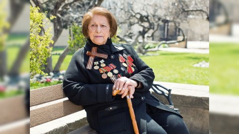 Fatma Səttarovaya “İstiqlal” ordeni VERİLDİ