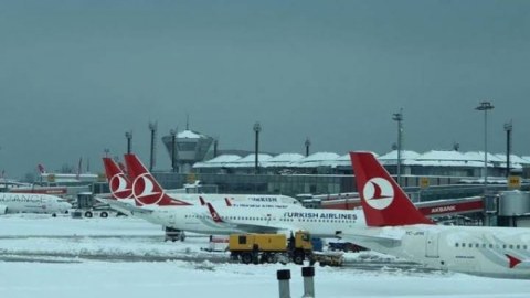 “Türk Hava Yolları” 80-dən artıq reysi təxirə saldı