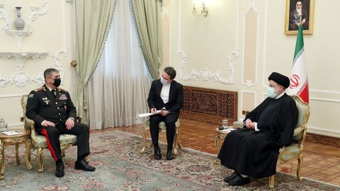 İran Prezidenti Zakir Həsənovu qəbul etdi