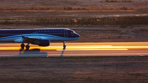 Bakıdan İstanbula aviareyslər bərpa olundu
