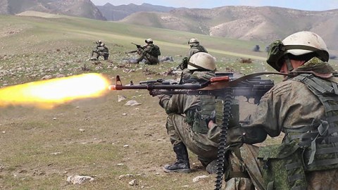 Tacikistan hərbçiləri sərhəddə gücləndirilmiş rejimə keçdi