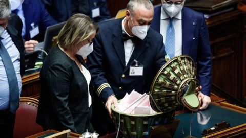 İtaliyada bu gün də prezident seçə bilmədilər