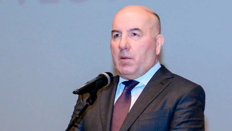 Elman Rüstəmov 1 milyardlıq əməliyyatı TƏKZİB ETDİ