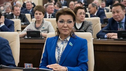 Nazarbayevin qızı bu vəzifəsini itirdi