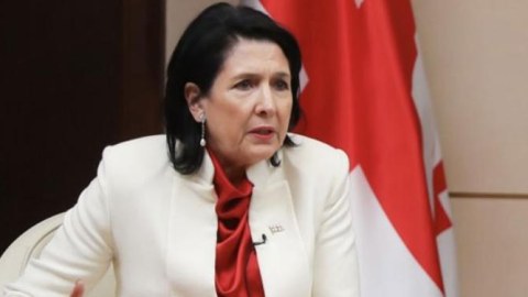 Prezident Saakaşvilini niyə əfv etmədiyini AÇIQLADI