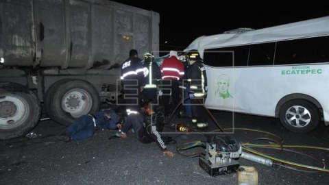 Meksikada ağır yol qəzası - 12 ölü, 11 yaralı