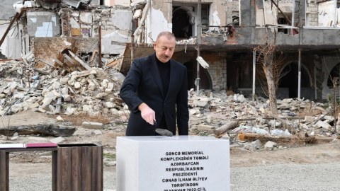 Prezident Gəncə Memorial Kompleksinin təməlini qoydu