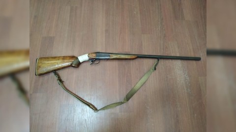 Ağsuda qanunsuz silah götürüldü