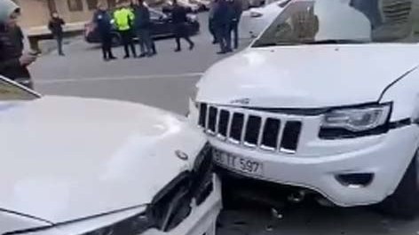 Bakıda zəncirvari qəza - 5 maşın bir-birinə çırpıldı