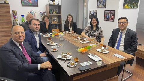 Nazir Məmmədyarovlar ailəsi ilə görüşdü