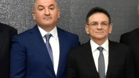 Robert Eyyubova vəzifə verildi - FOTO