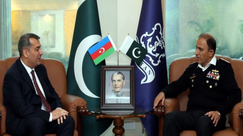 Səfirimiz pakistanlı komandanla görüşüb