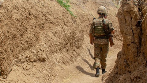 Erməni əsgər hərbi hissədən qaçdı