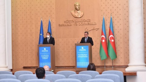 "Azərbaycan körpü rolunu oynaya bilər" - Ceyhun Bayramov