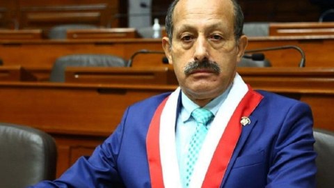 Baş nazir təyinatından 4 gün sonra İSTEFA VERDİ