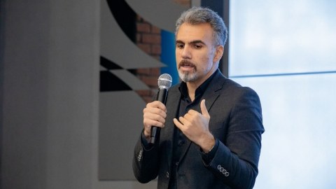 Vüsal Məmmədovdan maraqlı status...