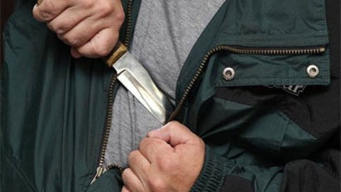 Sabirabad sakini özünü bıçaqladı