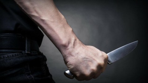 Qonaq getdiyi evdə BIÇAQLANDI
