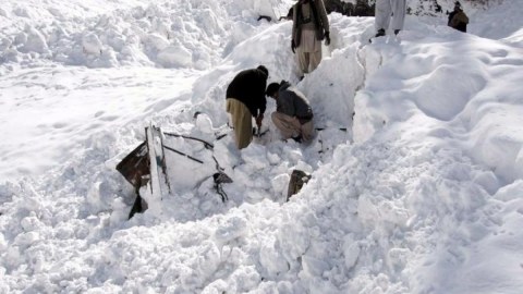 Əfqanıstanda 20 nəfər qar uçqununun qurbanı oldu