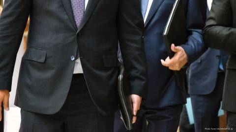 Prezident hökumətə ölkədən çıxarılmış pulların qaytarılmasını TAPŞIRDI