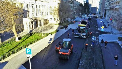 Bəsti Bağırova küçəsi asfaltlanır - FOTO