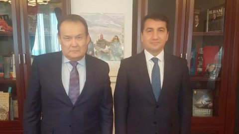 Hikmət Hacıyev Bağdad Amreyevlə görüşüb