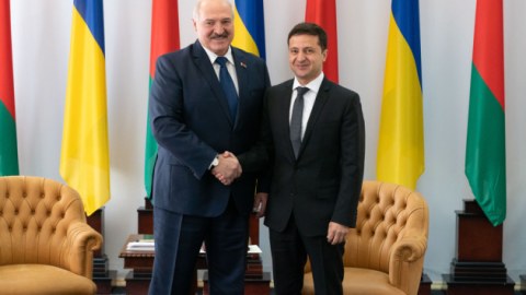 Zelenski Lukaşenkonun hədələrinə münasibət bildirdi