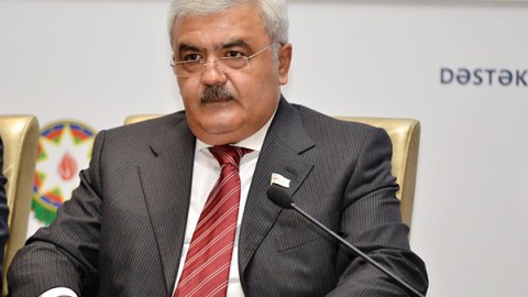 Rövnəq Abdullayev nazir müavini TƏYİN EDİLDİ