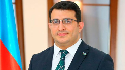 Uroloji xəstəxananın baş həkimi işdən çıxdı 