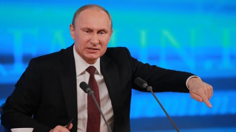 Savaş tamtamları, nekrofil çastuşka və Putinin şaman ayini...