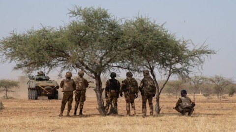 Fransa ordusu Afrikada 40 silahlını öldürdü