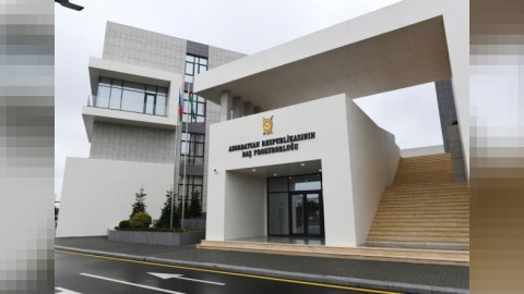 Axtarışda olan şəxs polisləri qumbara ilə partlatmaq istəyib - RƏSMİ