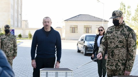 Ali Baş Komandan yeni hərbi şəhərciyin açılışında - FOTOLAR