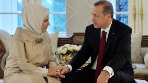 “Xanımım hələ də koronavirusdan sağalmayıb” - Ərdoğan