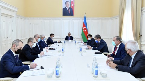 Baş nazirin müavini iclas KEÇİRDİ