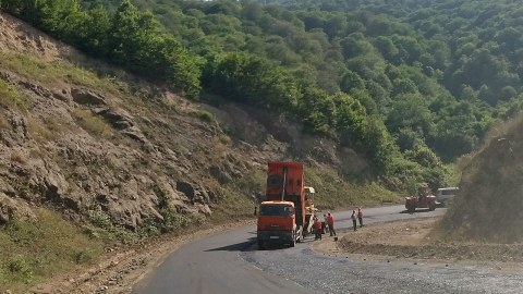 Ermənilər Qazaxın kəndlərinə alternativ yollar çəkəcək